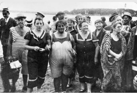 swimsuits-100-yrs-ago